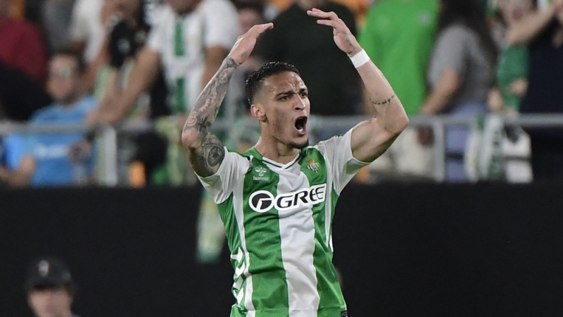 ''Real Betis'' izrauj neizšķirtu pret Notingemu, ''Roma'' trīs minūtēs sakārto trīs punktus Nicā