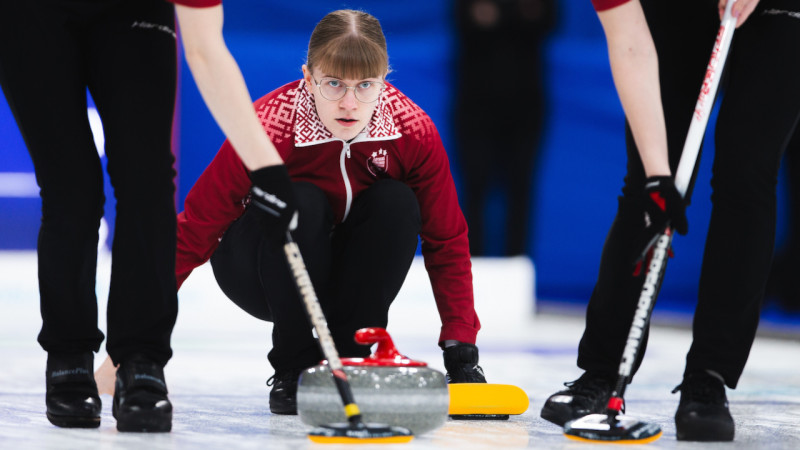 Sieviešu un vīriešu kērlinga izlases startēs turnīrā Zviedrijā