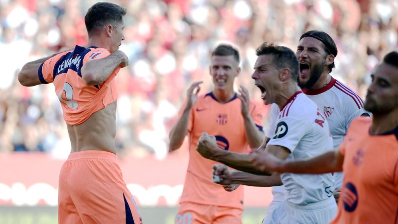 Levandovskis aizsit garām pendeli, ''Barcelona'' Seviljā cieš pirmo zaudējumu