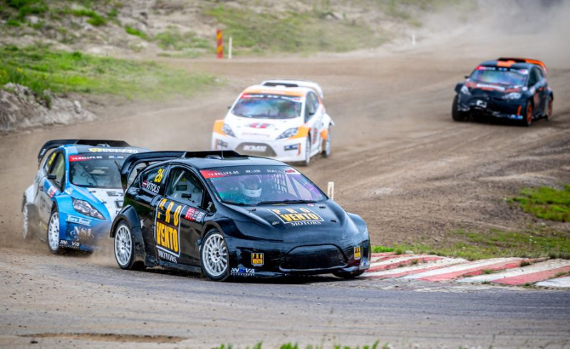 Rallijkrosa pilots Roberts Vītols par bronzas sezonu ''RallyX'' čempionātā