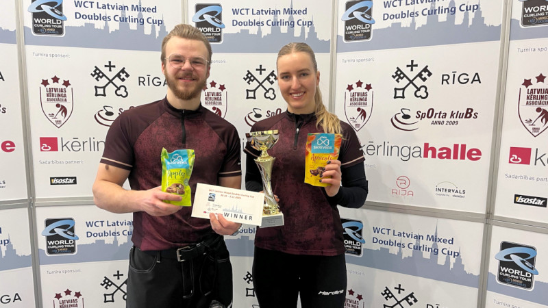 Gaidule/Buncis izglābjas no -5 astotajā endā un ekstra endā izcīna “WCT Latvian Mixed Doubles Curling Cup” titulu