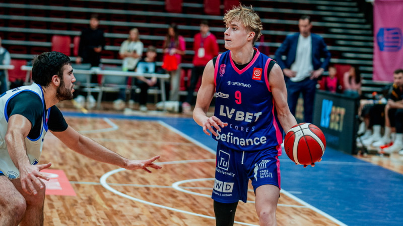 "Rīgas Zeļļiem" bez spriedzes septītā uzvara pēc kārtas