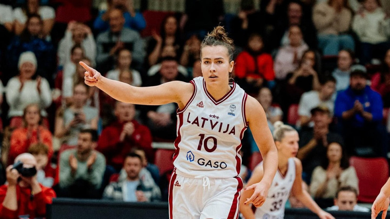 Nīderlande pārsteidz Slovēniju, Latvija pirmajā vietā B grupā