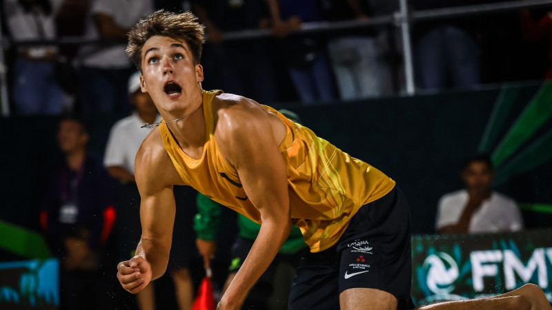 Auziņš/Puškundzis iesoļo Floridas posma pusfinālā