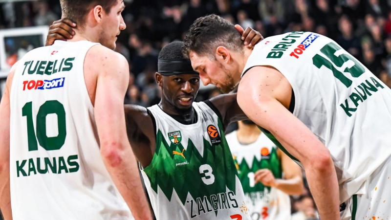 ″Žalgiris″ viesos apspēlē līdervienību, ″Valencia″ izcīna kārtējo uzvaru