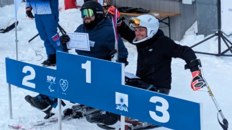 Para kalnu slēpotājs Oliņš uzvara un trešā vieta starptautiskajās sacensībās