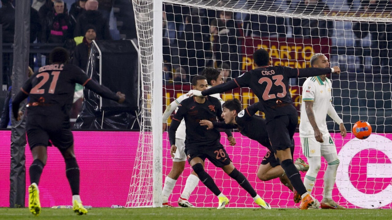 Mančestras "City" tuvojas Līgas kausa finālam; Itālijā "Torino" izslēdz "Roma"