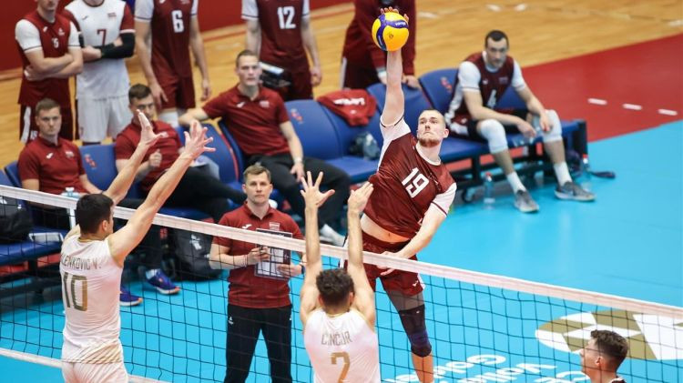 Dardzāna pārstāvētā "Tours" piedzīvo zaudējumu CEV Čempionu līgā