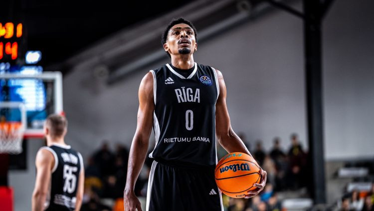 VEF pēc sakāvēm šķiras no rezultatīvākā spēlētāja un meklē papildinājumus