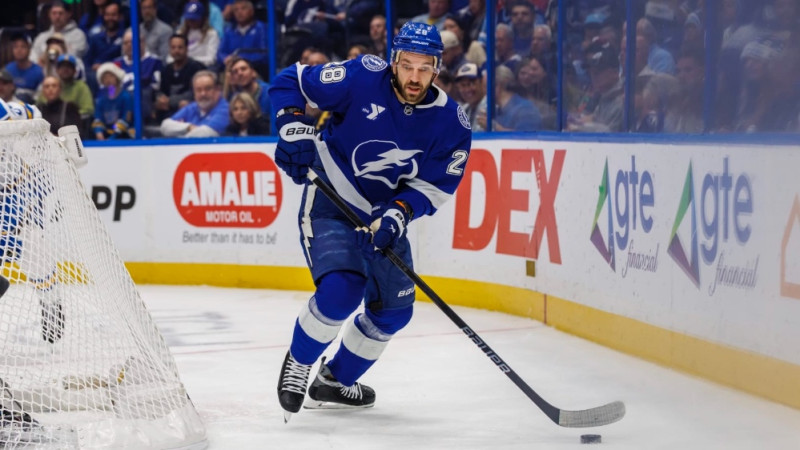 Girgensons pašās beigās iesaistās asumos, "Lightning" sausā uzvara