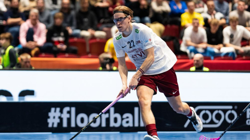 Ielaižot pirmie, florbolisti pārliecinoši sagrauj ukraiņus