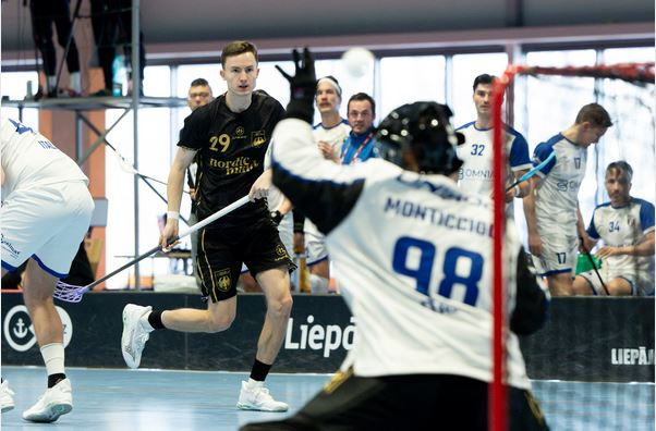 Kvalifikācija sākas bez pārsteigumiem, vācieši un igauņi dabū iespringt