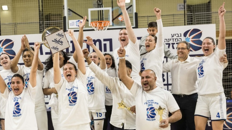 Paula Strautmane un "Maccabi Ramat Gan" izcīna Izraēlas Valsts kausu