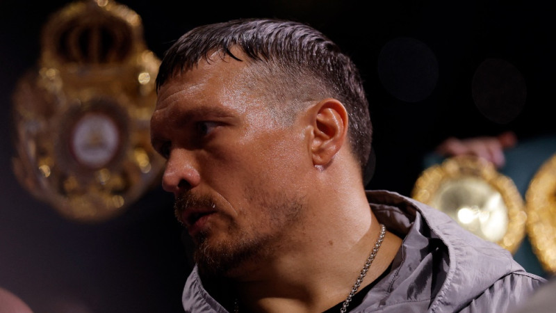 Čempions Usiks WBC jostu aizstāvēs pie Gīzas piramīdām pret kikbokseri