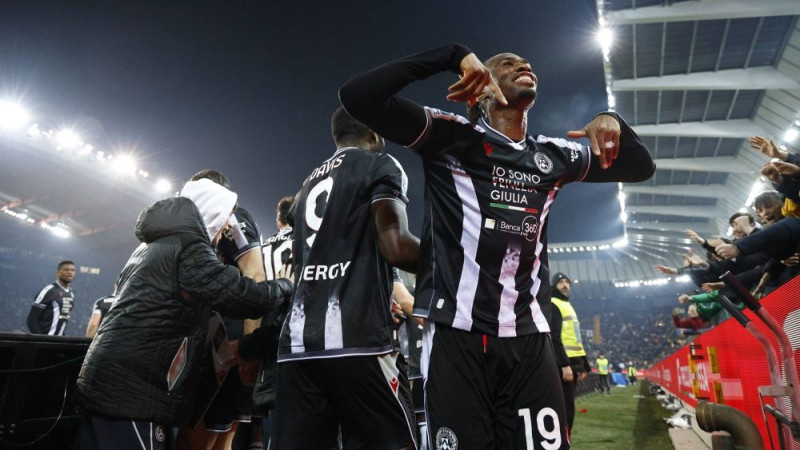 ″Fiorentina″ bezzobains zaudējums pret "Udinese", Odgārs skaisti izrauj "Bologna" uzvaru