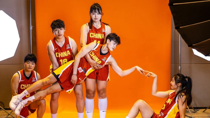 Ķīnai garākā komanda Pasaules kausa kvalifikācijā, ASV dala otro vietu