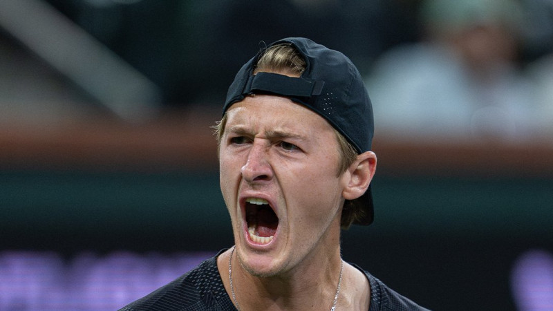 Alkarass piekāpjas Kordam, Frics tiek tālāk Maiami