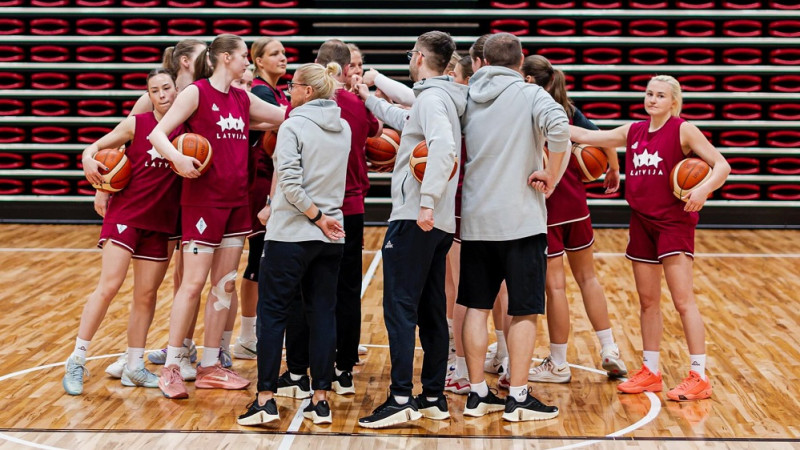 Četras spēlētājas debitē valstsvienībā, Latvija piekāpjas Japānai