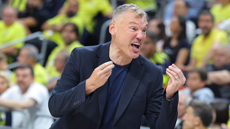 Žagars trāpa trešo daļu, "Fenerbahçe" finālsērijā nāksies iedzīt