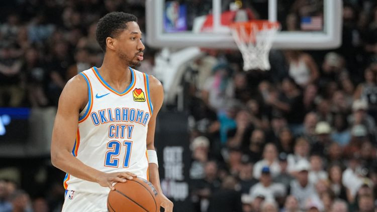 Oklahomsitijas "Thunder" aizmaina pērno čempionu Viginsu