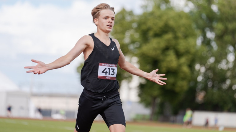Arkādietim Vaisjūnam un daugavpilietei Kozlovai pa trim zeltiem LČ vieglatlētikā U18 un U20