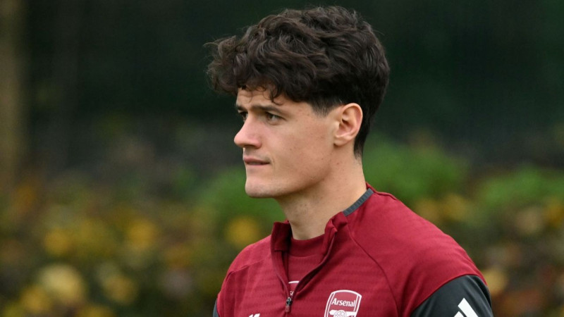 Gimaraiša darījums tuvojas? ''Arsenal'' atbrīvo vietu laukuma centrā