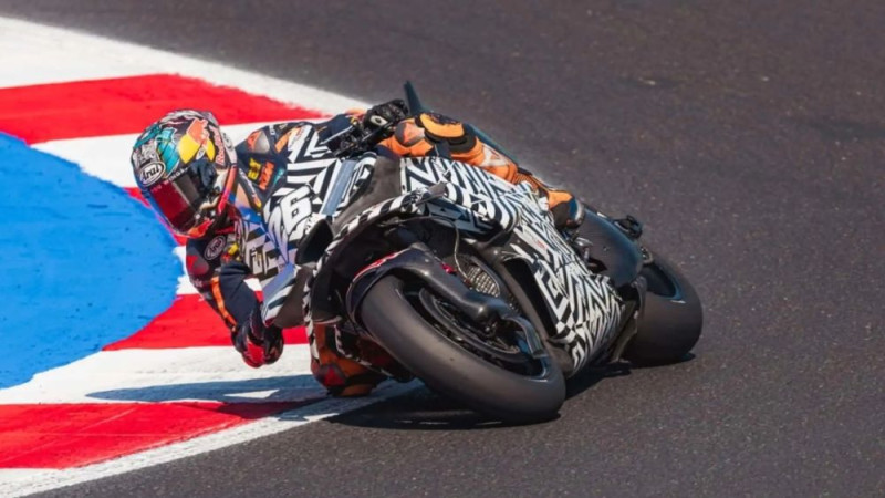 "KTM" testu braucējs: "Jūs nevarat iedomāties, cik ļoti "MotoGP" nākamgad mainīsies"