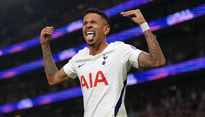 "Tottenham" problēmas: 300 miljoni transfēros, divi punkti piecās kārtās
